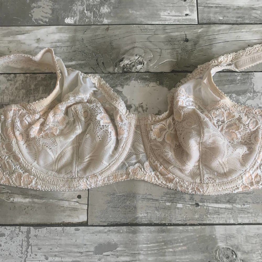 Barely breezies tan lace bra 34C